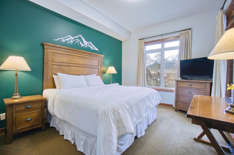 Photo 5 of 22: 424 Blackstone condo